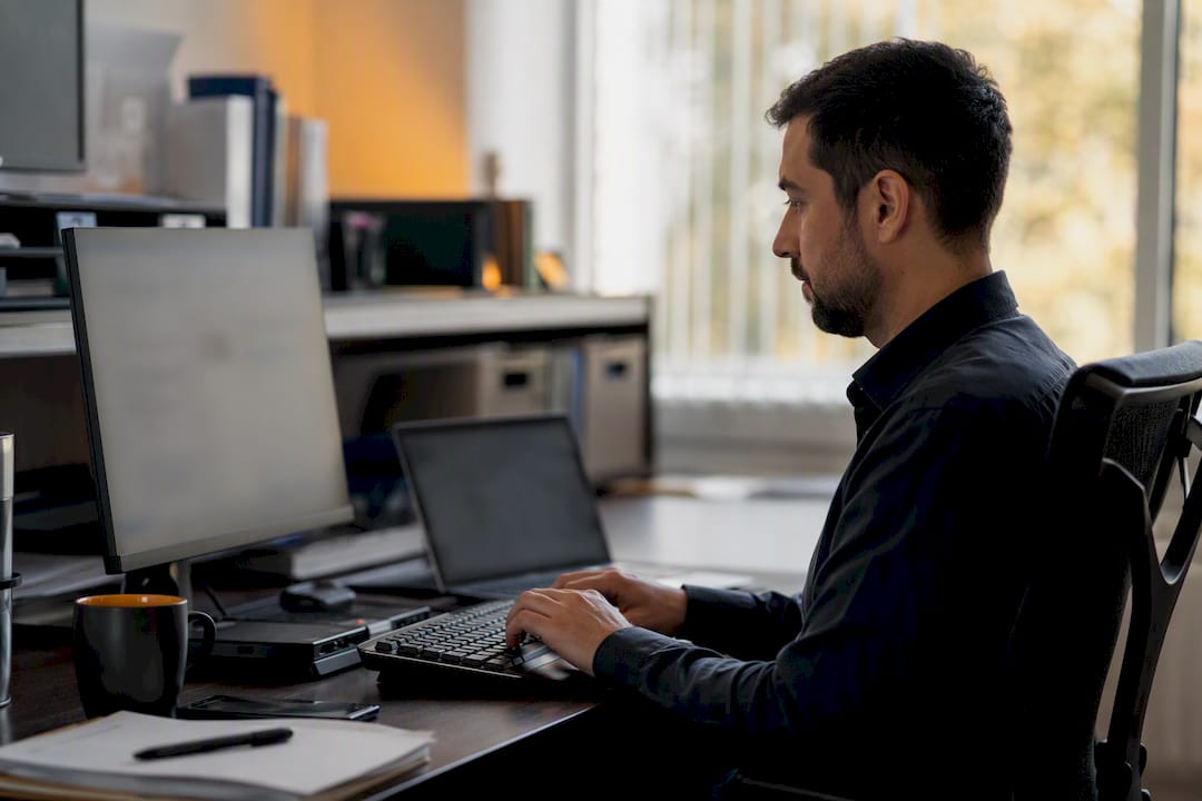 IT professional running HIPAA risk assessment tool